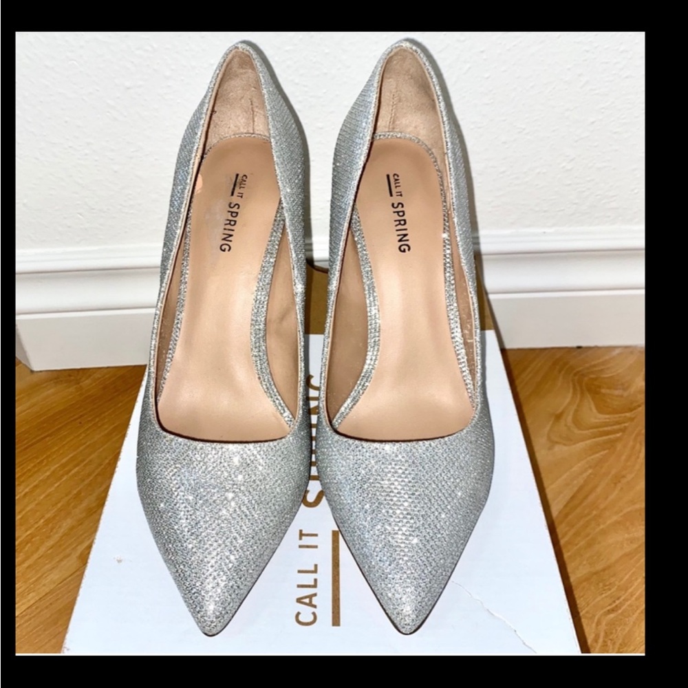 Call It Spring Silver Rhinestone Pointed Toe Pumps Size 7 - Picture 5 of 7
